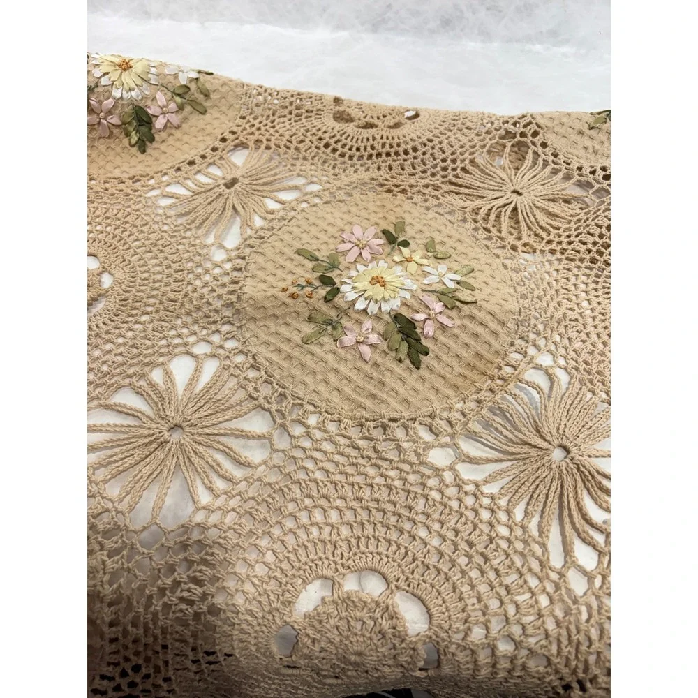 Vintage Hand Crocheted Lace Square Tablecloth Silk Ribbon Embroidery Floral 35in
